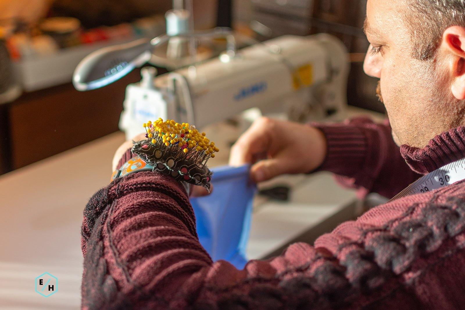 #1 Best Curtain Alterations in Dubai - Resizing Hanging #1 Best Curtain Alterations in Dubai - Resizing Hanging