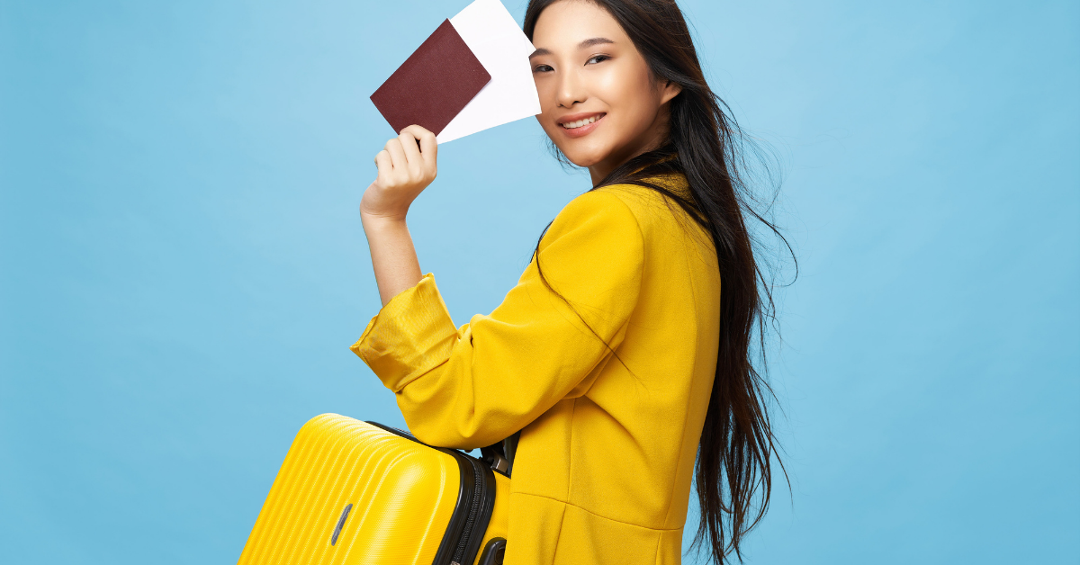 Travel Light & Right: Tailoring Tips for Jet-Setters